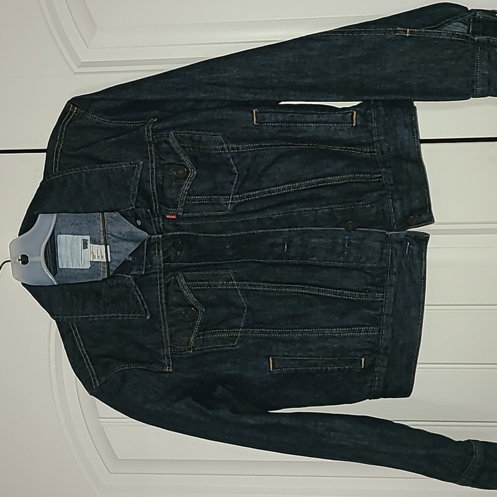 Denim Levi's jacket, size large